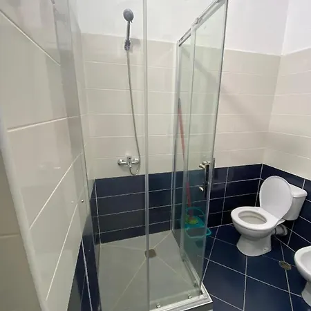 Welcoming House W/ Wi-fi + Private Bathroom Apartman